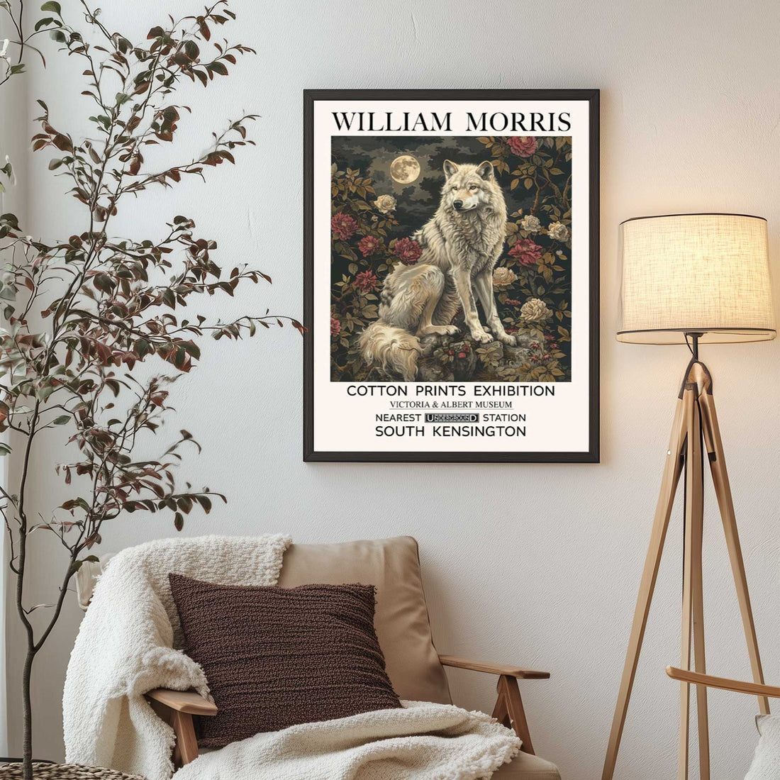 Vintage Tiger Wall Art – Animal Print with Floral Botanical Frame Inspired by William Morris, Ideal for Cottagecore or Victorian-Style Decor
